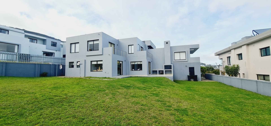 5 Bedroom Property for Sale in Baronetcy Estate Western Cape